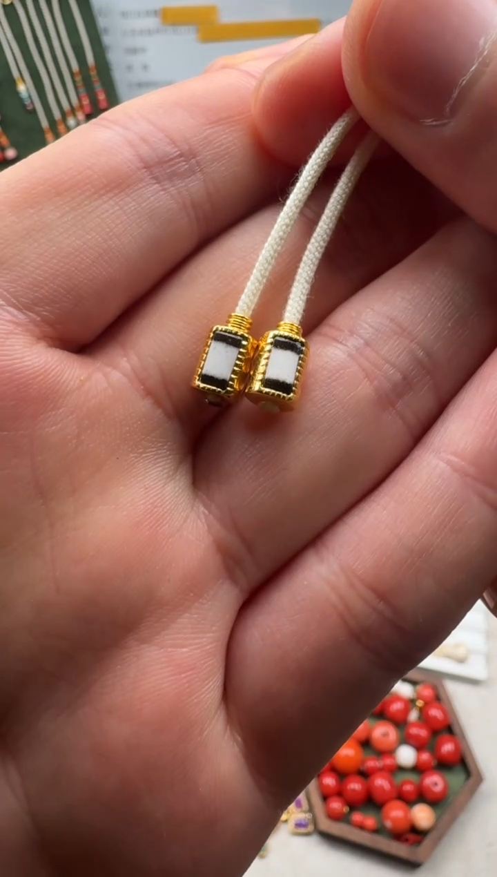 18K金镶嵌颈饰玛瑙/玉髓P****?珠改弟子珠配饰