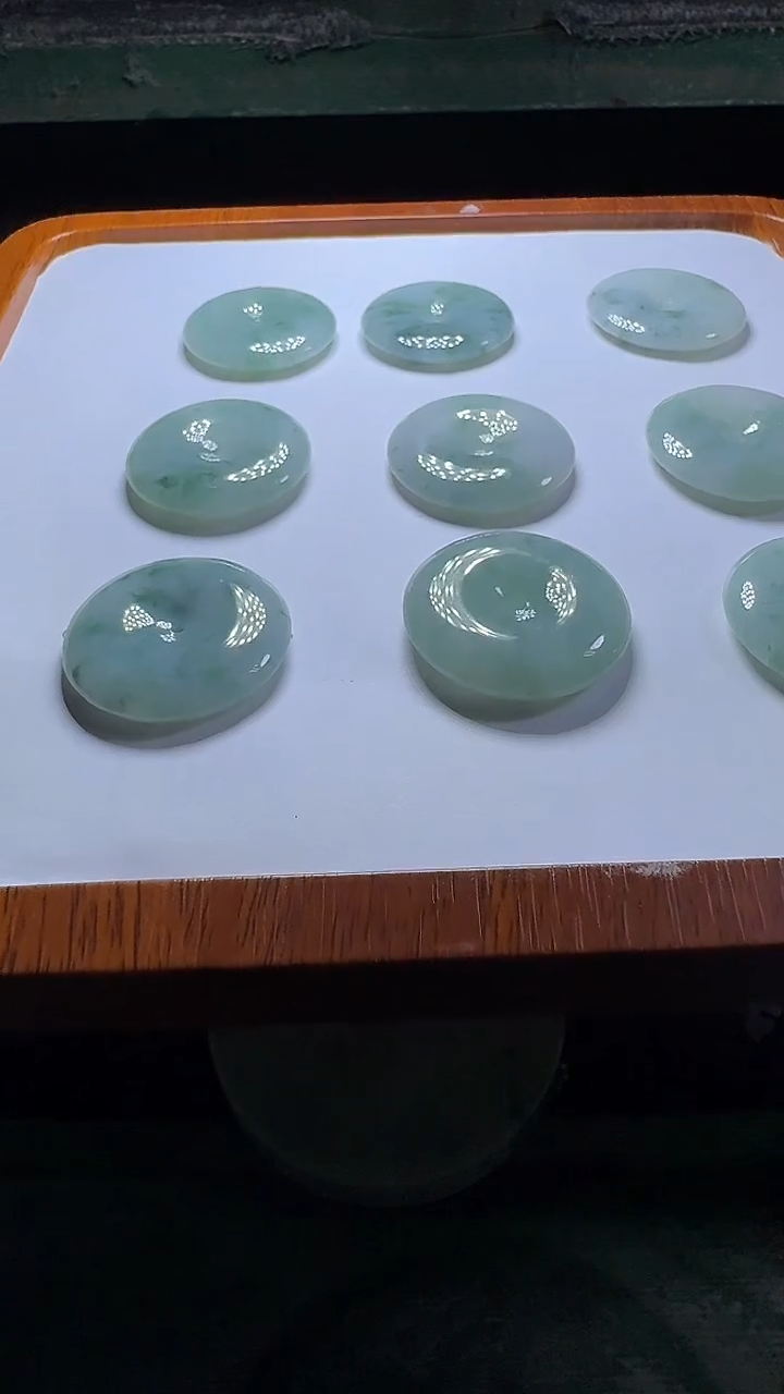 翡翠未镶嵌颈饰平安扣多样性发一件