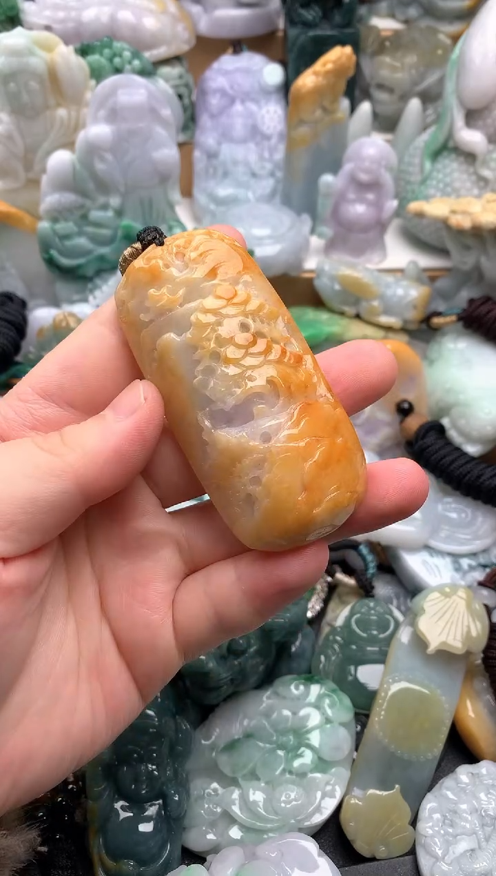 吊坠(不含链)未镶嵌翡翠1