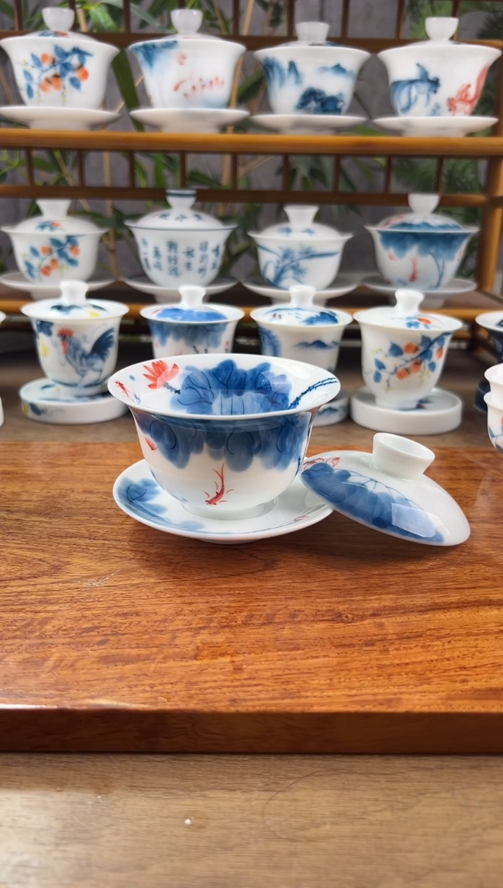 【闪购商品】微瑕线条莲150ml內绘三才盖碗