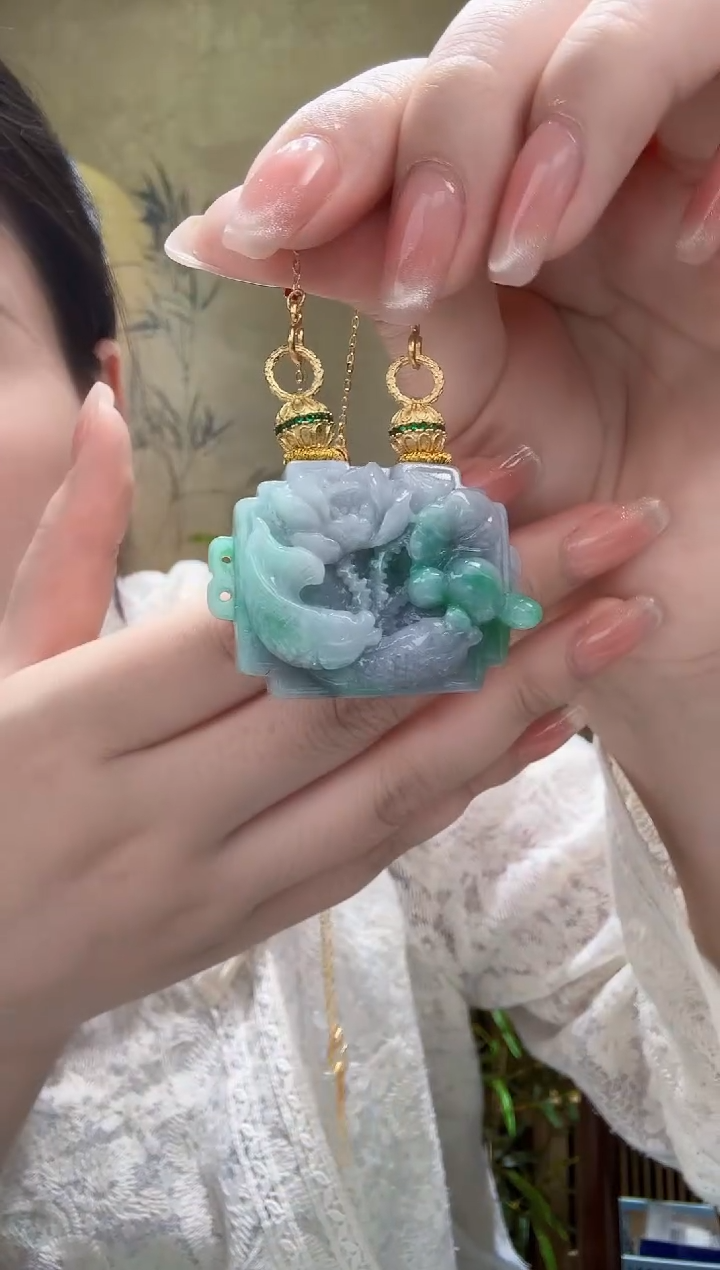 翡翠未镶嵌颈饰吊坠