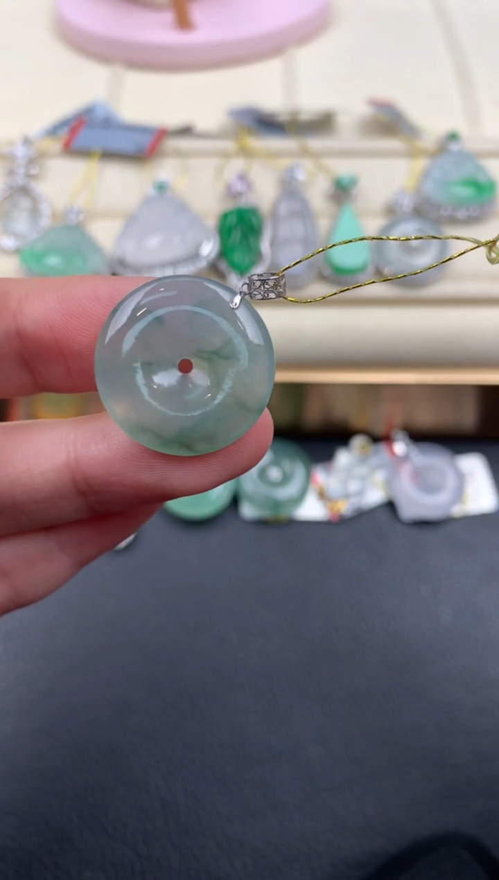 【闪购商品】翡翠颈饰18K金镶嵌D866     