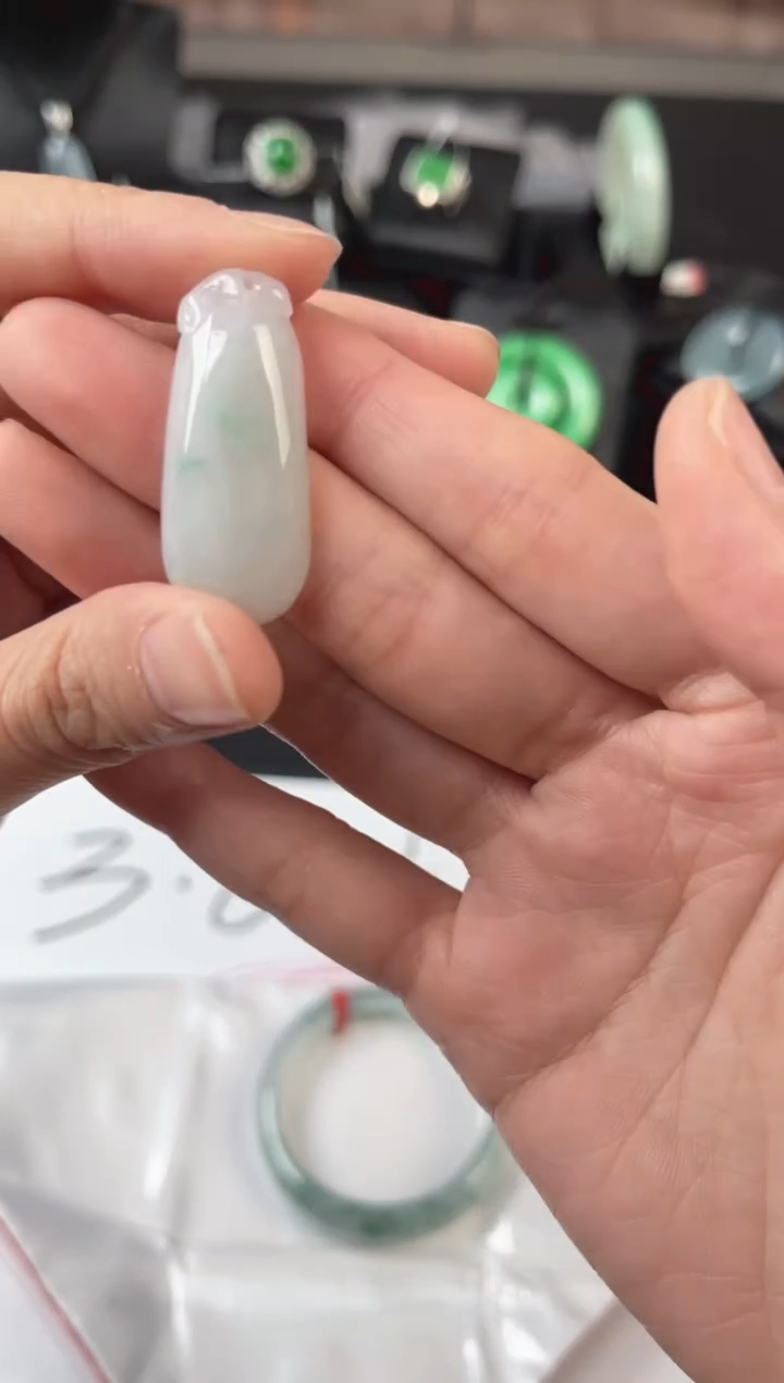 【闪购商品】翡翠吊坠(不含链)未镶嵌翡翠吊坠YP-240