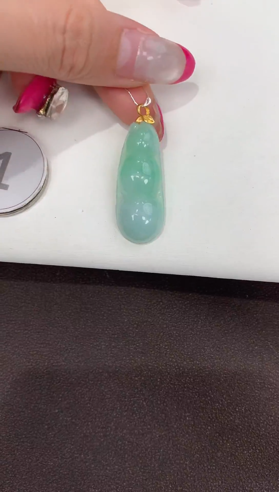 颈饰18K金镶嵌翡翠缅甸a货翡翠