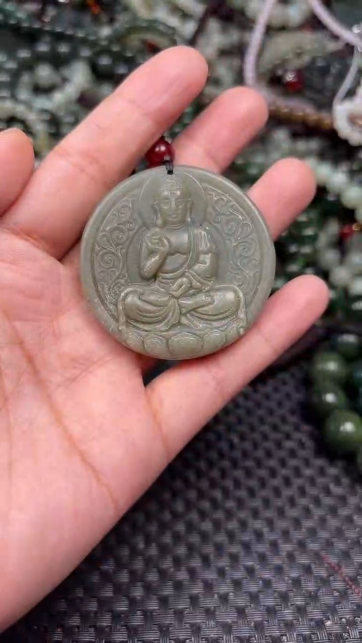 颈饰未镶嵌和田玉1