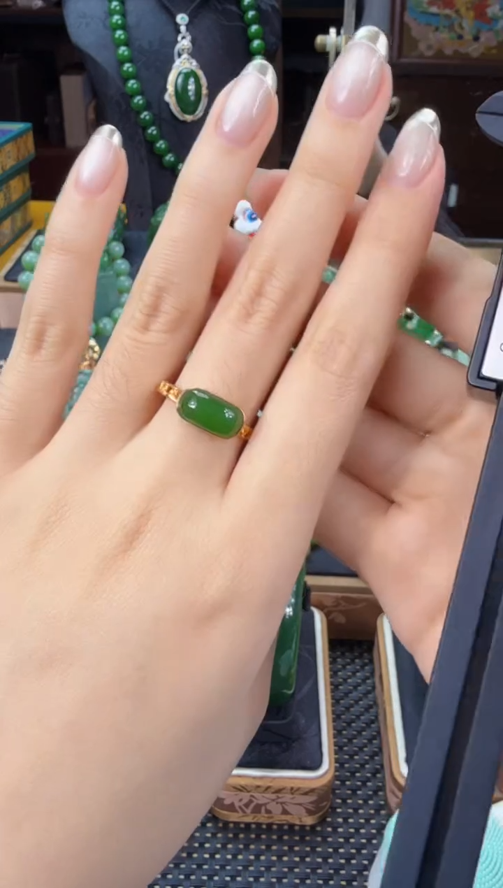 【闪购商品】和田玉（碧玉）戒指18K金镶嵌 