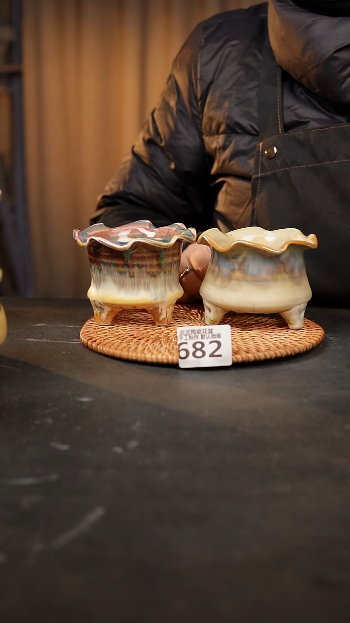 【闪购商品】瓷片682泥泥手工花盆口7-8高7-8