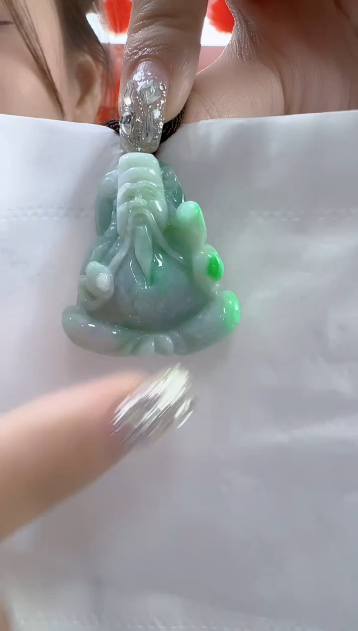 翡翠未镶嵌颈饰孤品财神