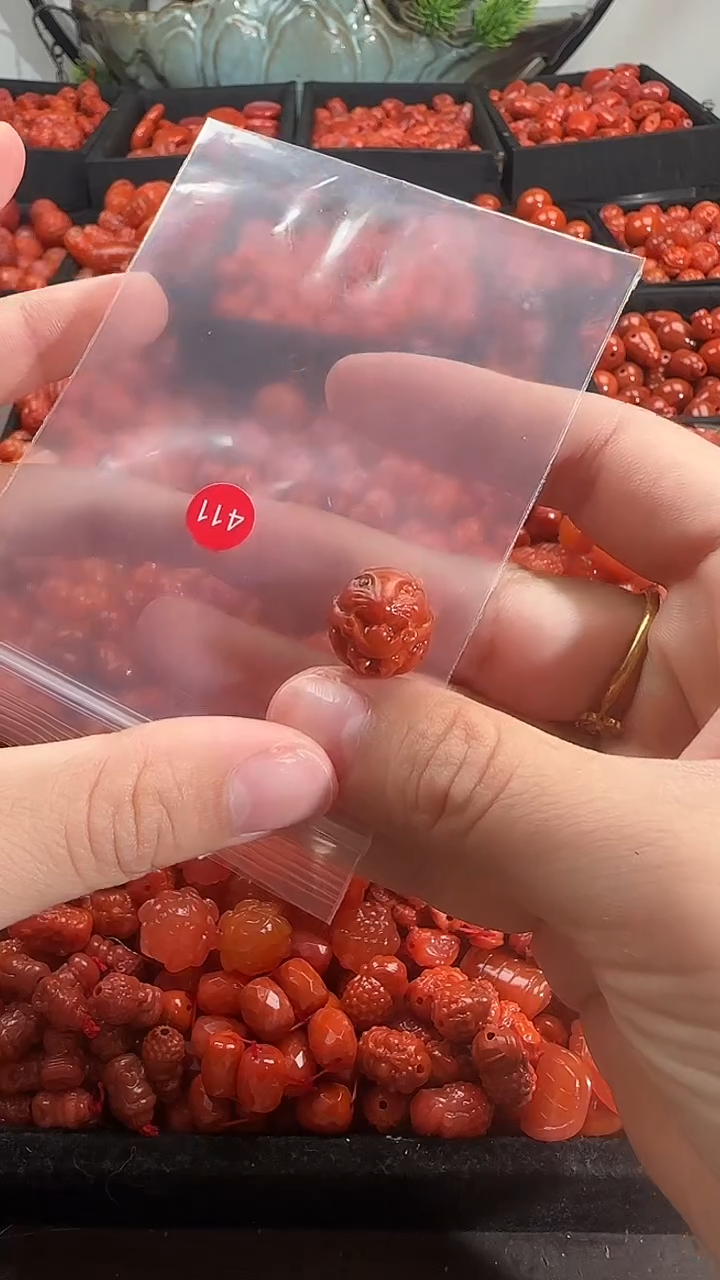 颈饰未镶嵌南红玛瑙1