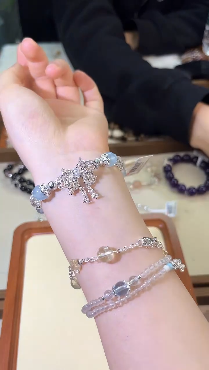 【闪购商品】水晶手链未镶嵌海蓝宝蝴蝶配件默认微瑕多样性发货