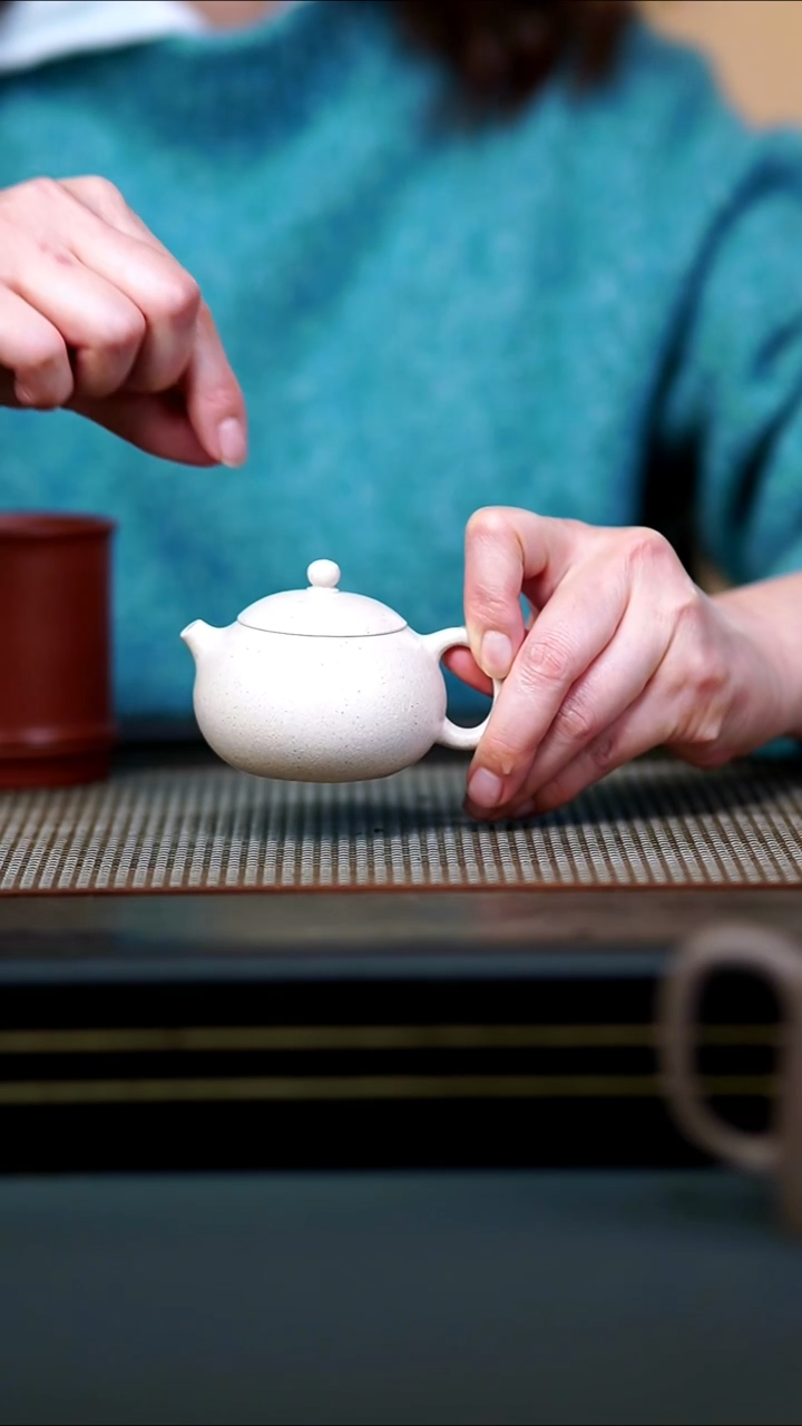 茶壶紫砂半手白玉段西施110cc