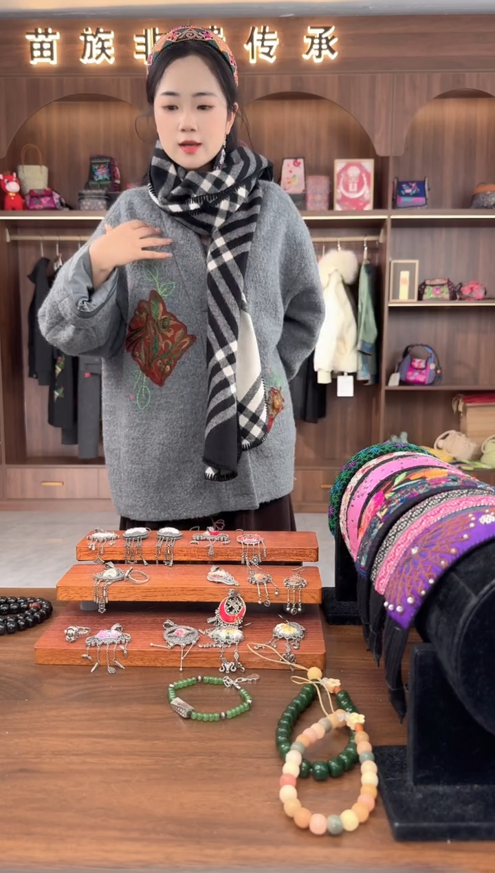 刺绣扶光苗绣传承L5