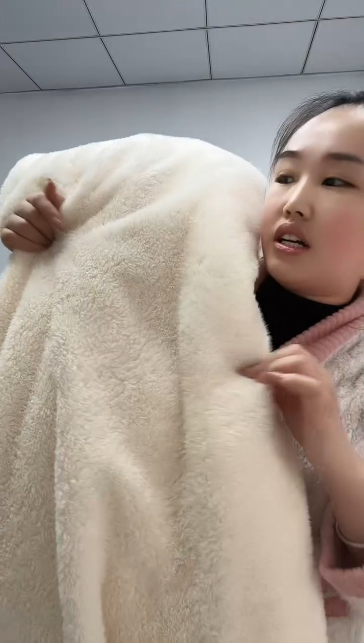 法兰绒1.8x3材质面料尺寸以主播介绍为准