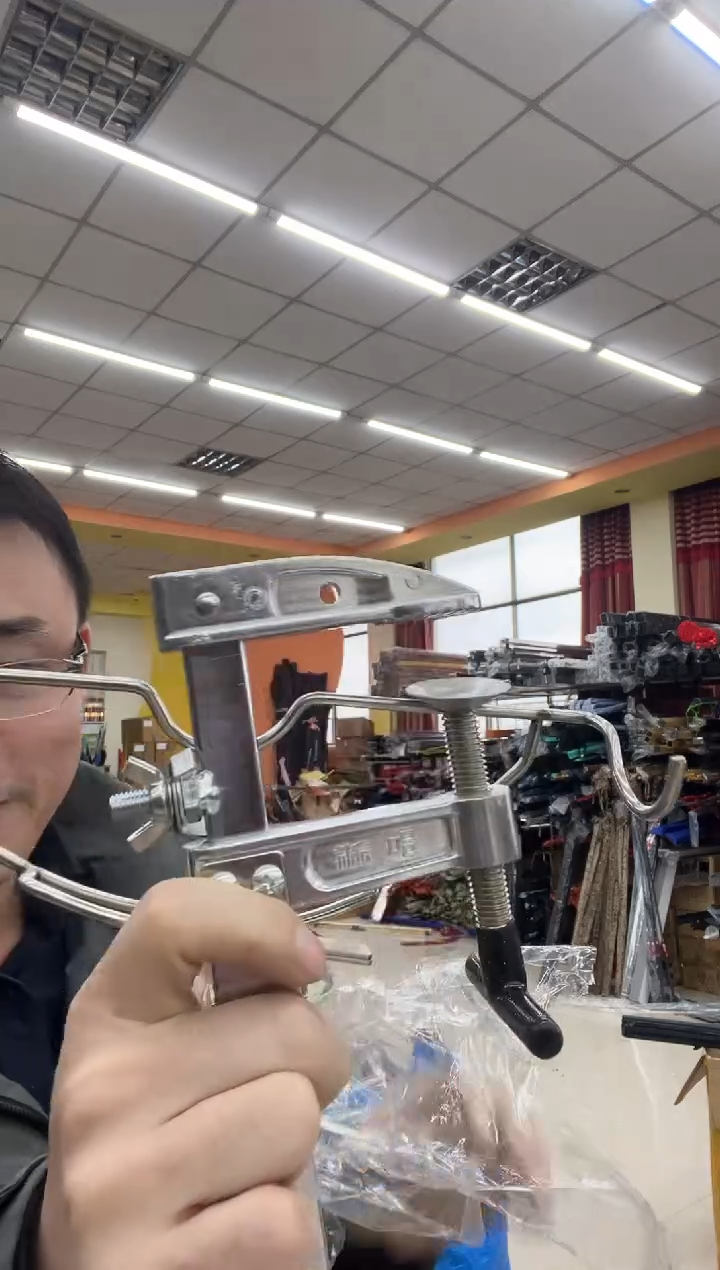 筏竿支架一个      