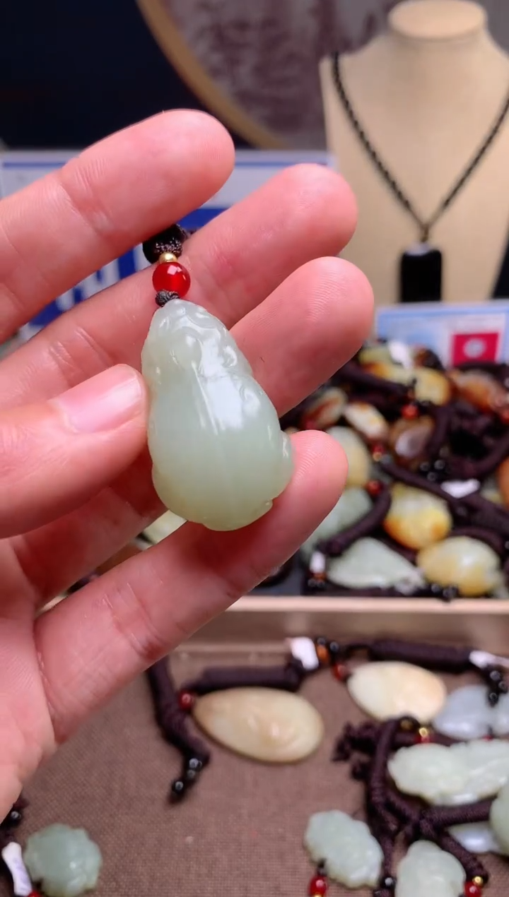 【闪购商品】和田玉颈饰未镶嵌1