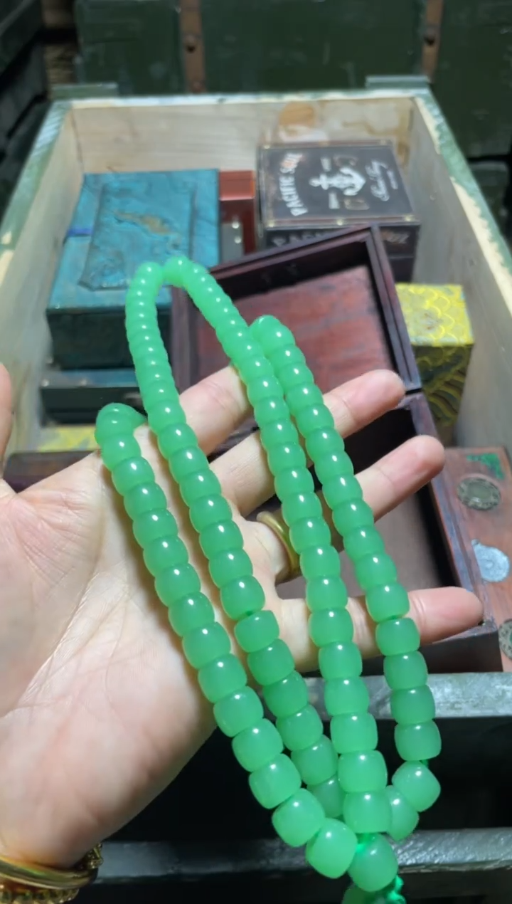 【闪购商品】绿老型珠项链1件