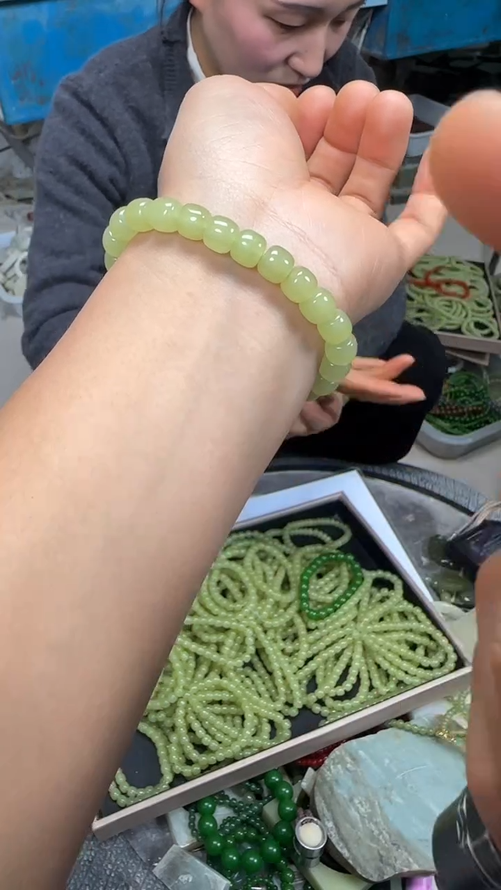 柠檬黄卡8老型珠手串