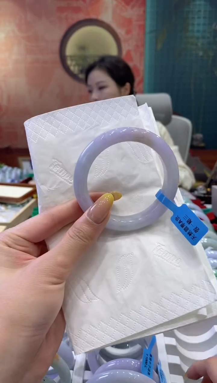 翡翠未镶嵌手镯多人09553