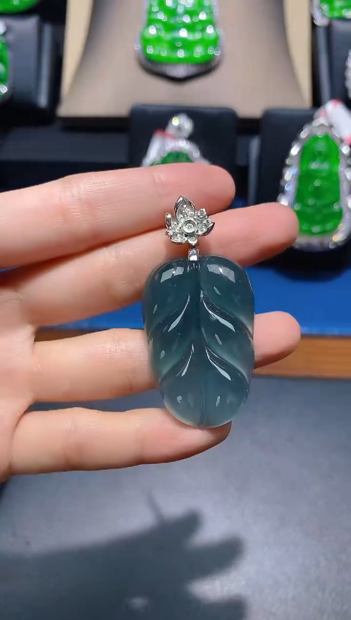 【闪购商品】翡翠颈饰未镶嵌天然A货翡翠Q15