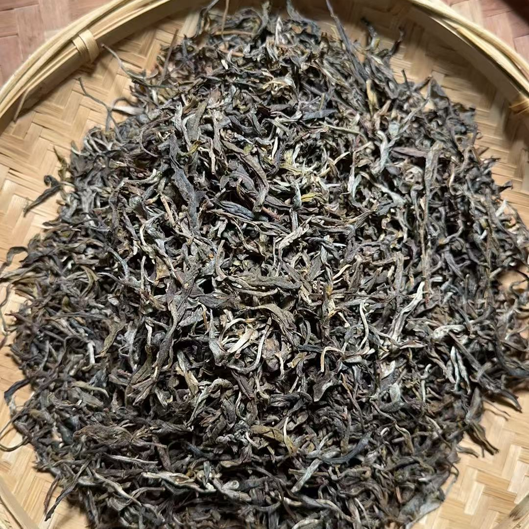 MK1550号2023年{春）帮骂混采晒青毛茶散茶6-7日