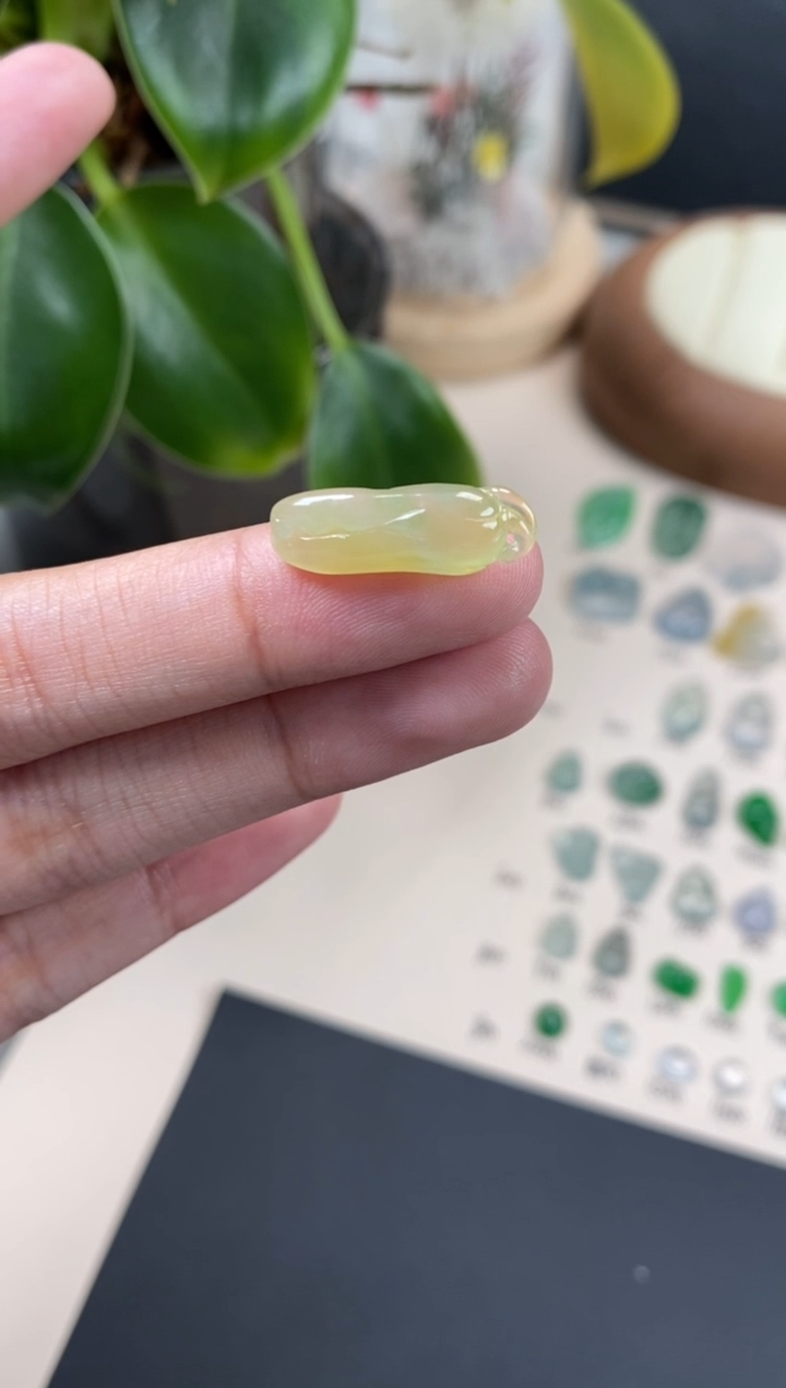 【闪购商品】翡翠颈饰未镶嵌翡翠冰黄佛手瓜