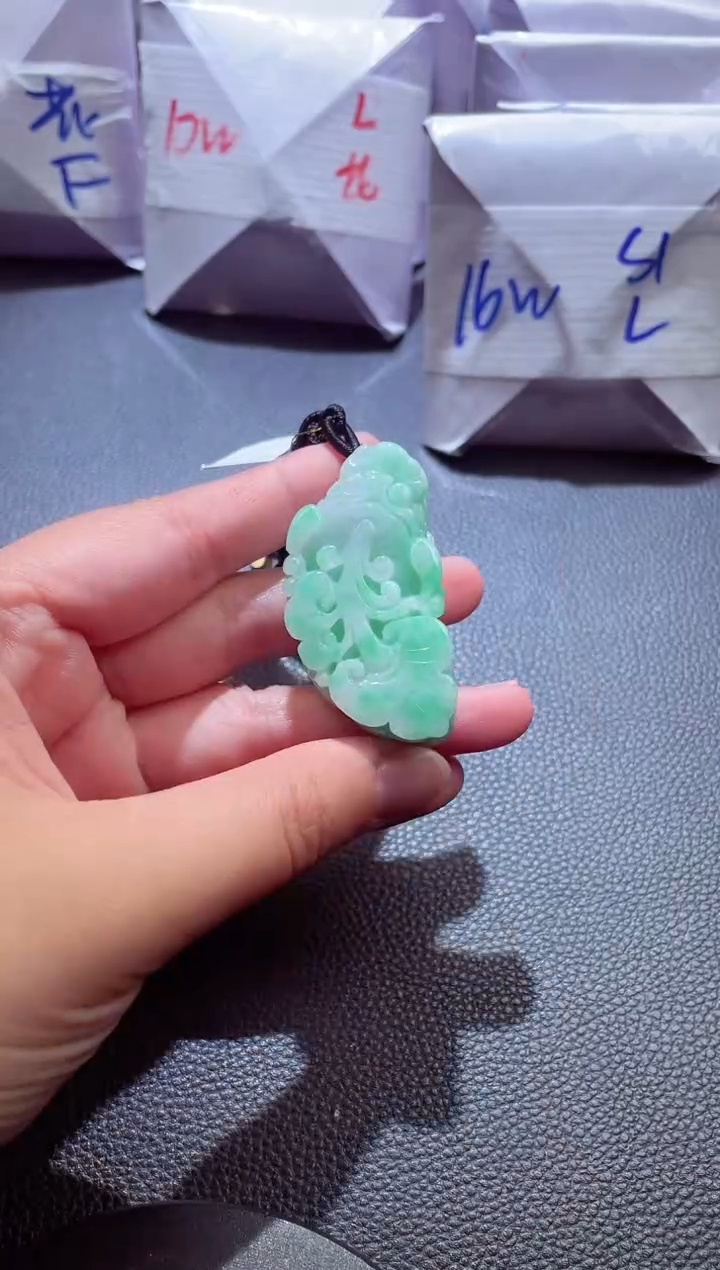 颈饰未镶嵌翡翠00008890