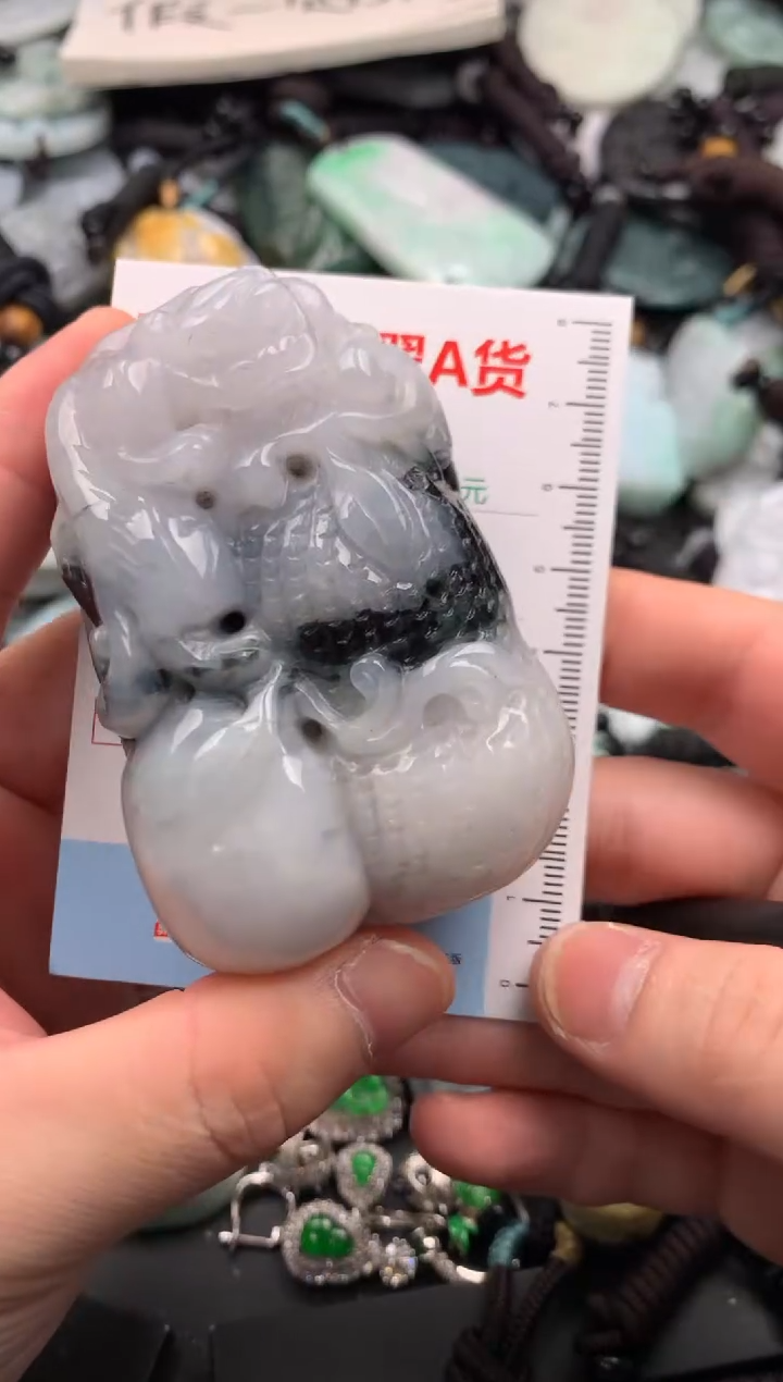 翡翠未镶嵌吊坠(不含链)1