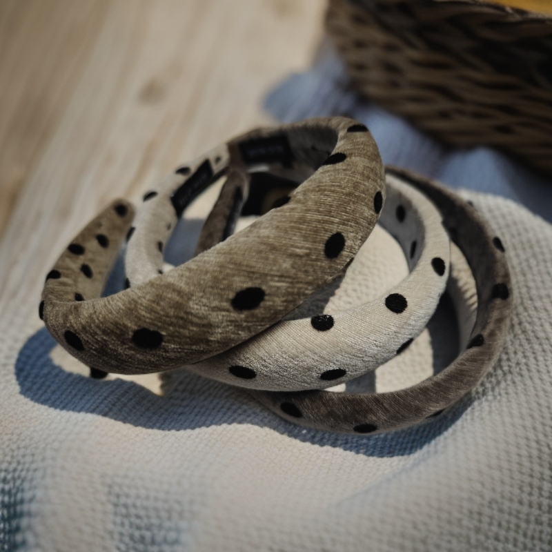 四个宝妈妈波点线条发箍女新款高端头箍高颅顶发饰压发百搭发卡