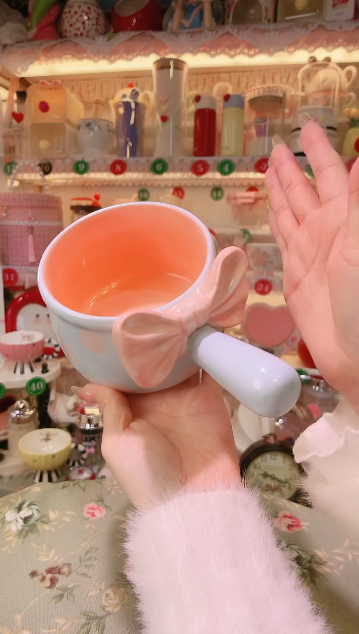 【闪购商品】摆件蝴蝶结手柄碗蓝色品质好，发货快，放心拍