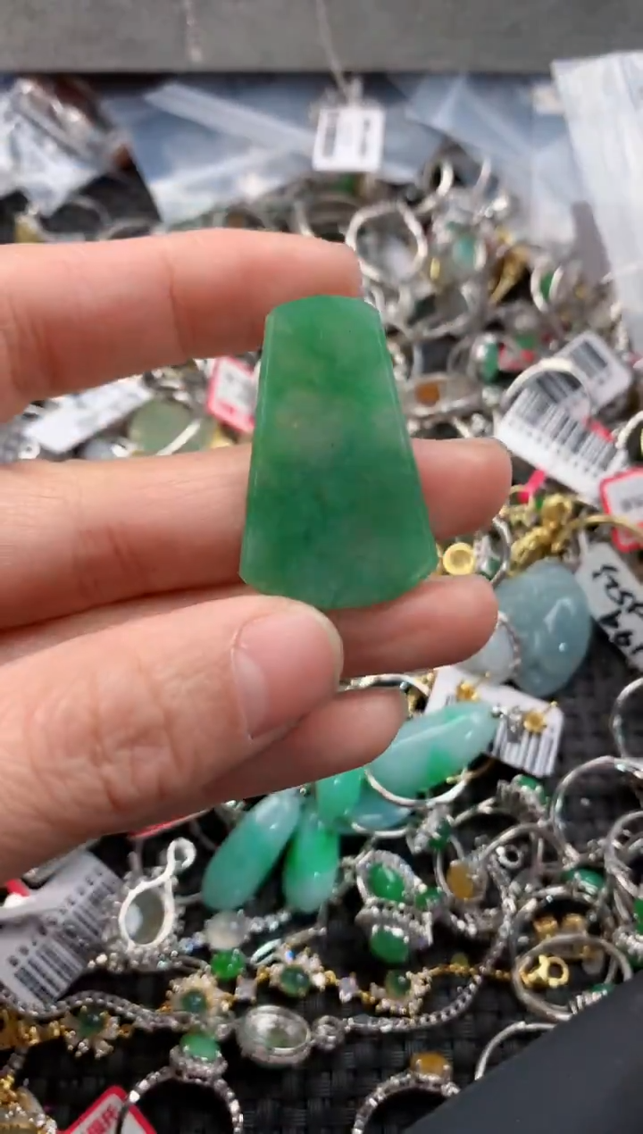 未镶嵌戒指翡翠777      1