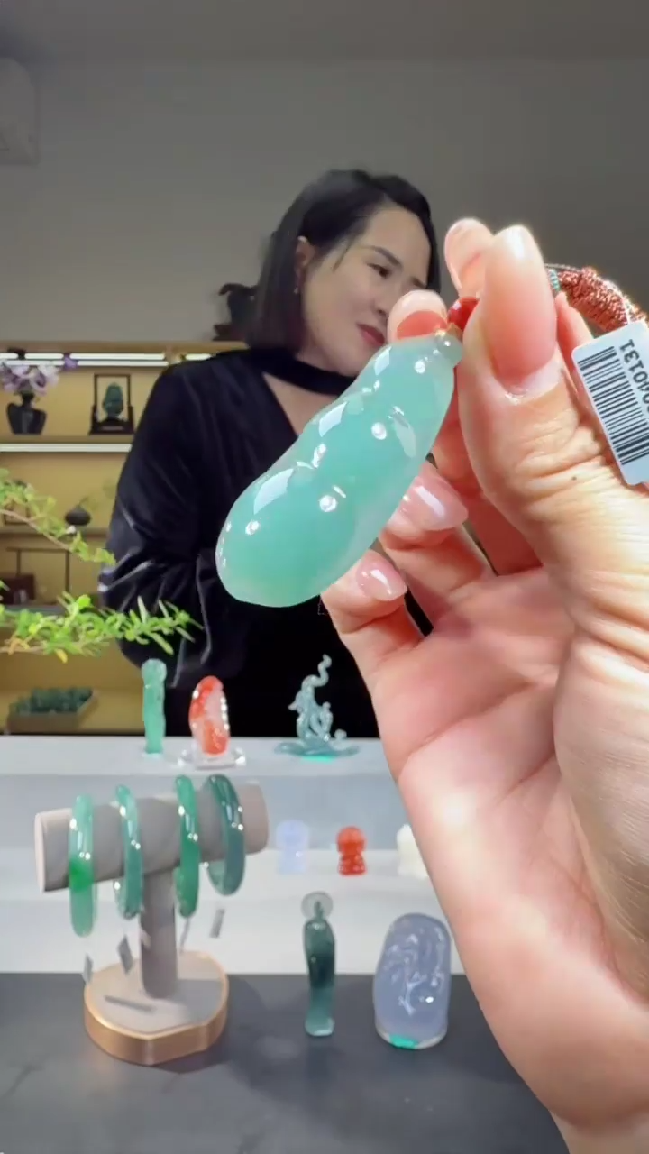 吊坠(不含链)未镶嵌翡翠豆子