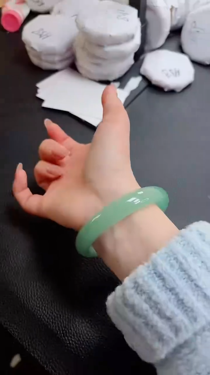 【闪购商品】石英质玉手镯未镶嵌692