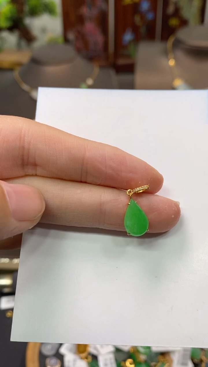 【闪购商品】翡翠颈饰18K金镶嵌净货13933