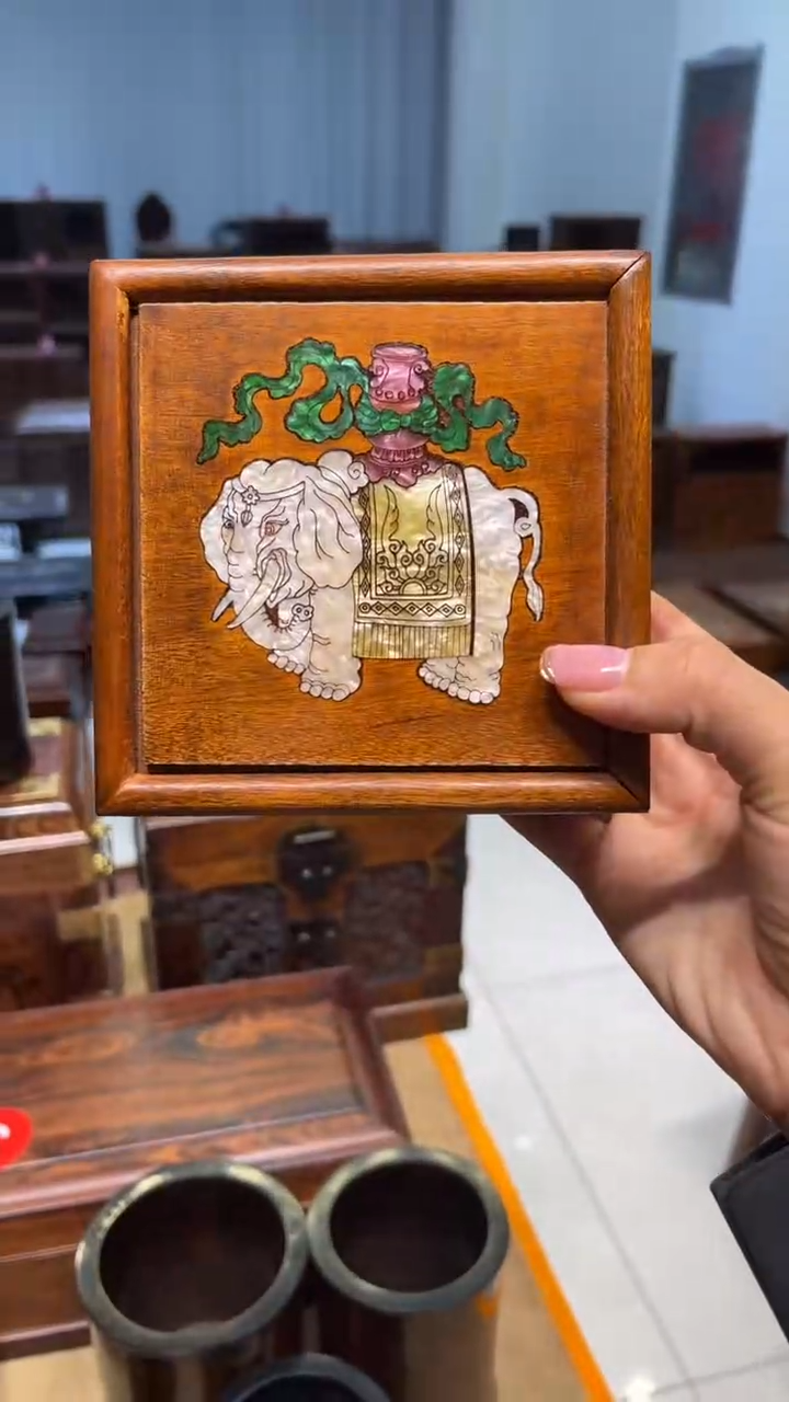 【闪购商品】贡木吉祥如意螺钿四方抽拉盒