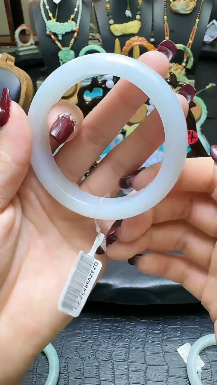 【闪购商品】翡翠手镯未镶嵌天然翡翠手镯