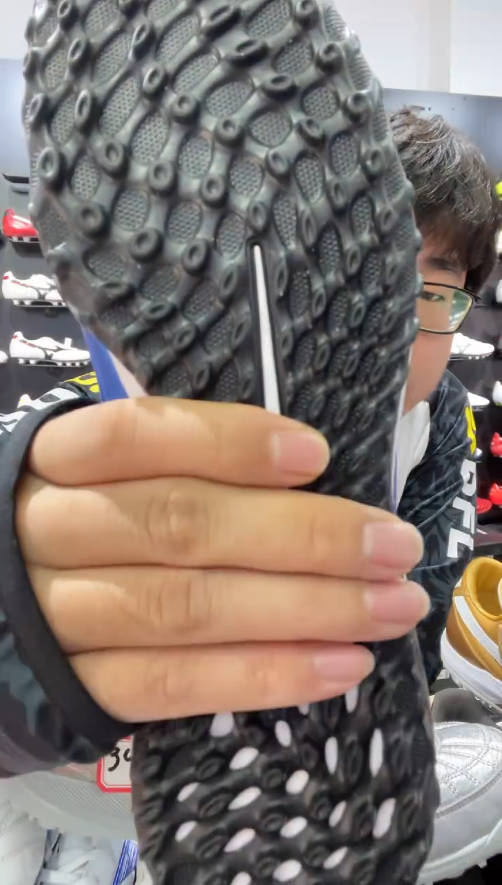 球***地蓝色碎钉TF 40 价格399