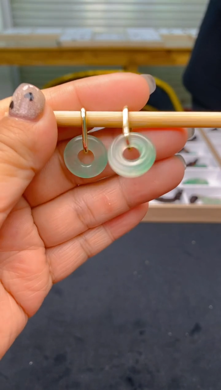 【闪购商品】石英质玉耳钉未镶嵌冰美人非洲翠014