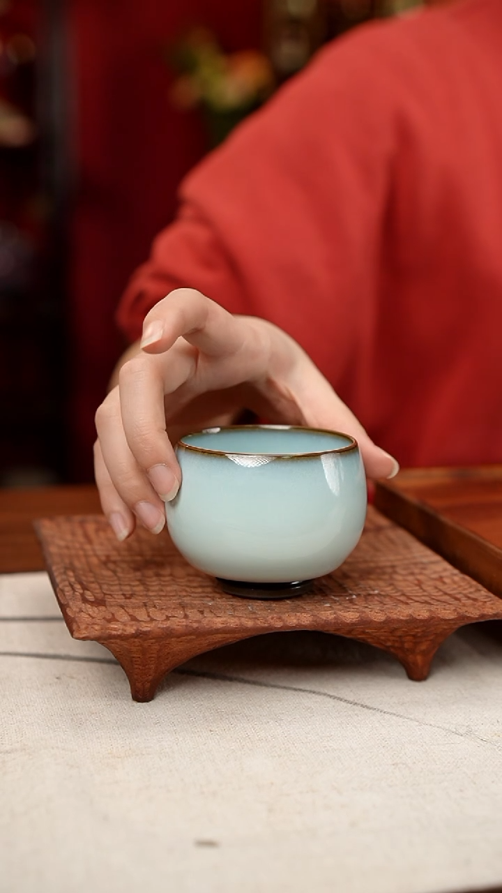 【闪购商品】摆件小师妹-钧瓷-信任