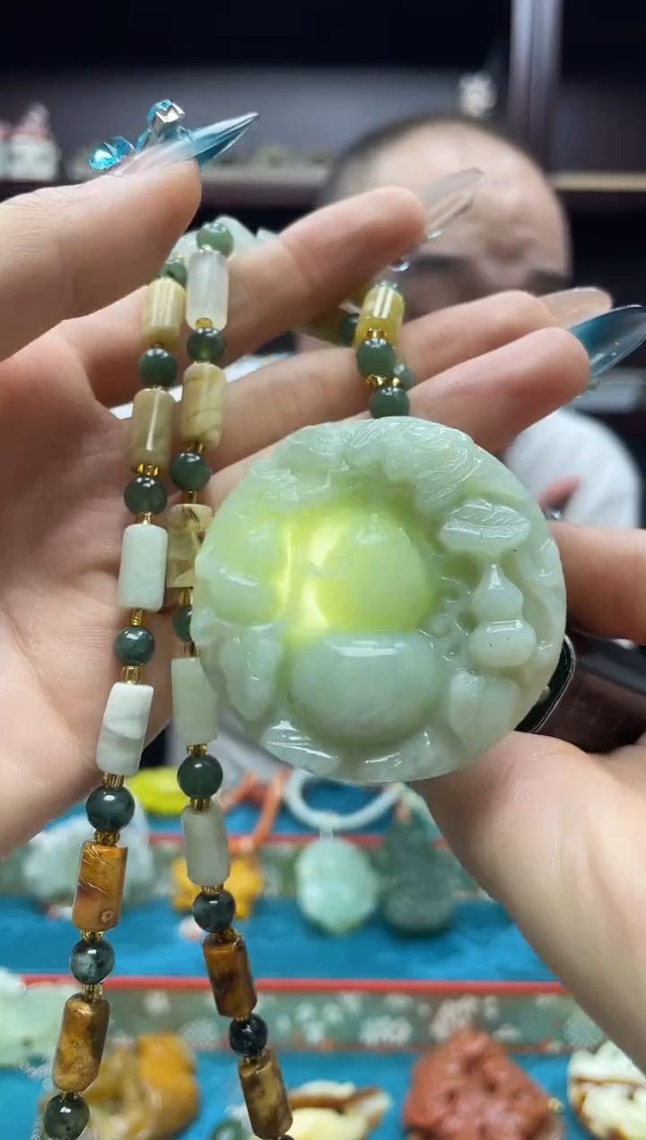 未镶嵌岫玉吊坠·