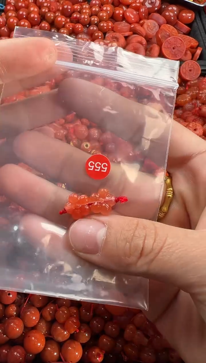 【闪购商品】南红玛瑙颈饰未镶嵌1