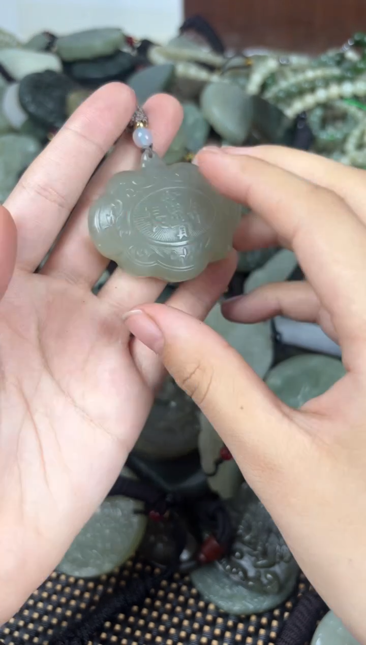 【闪购商品】和田玉颈饰未镶嵌1