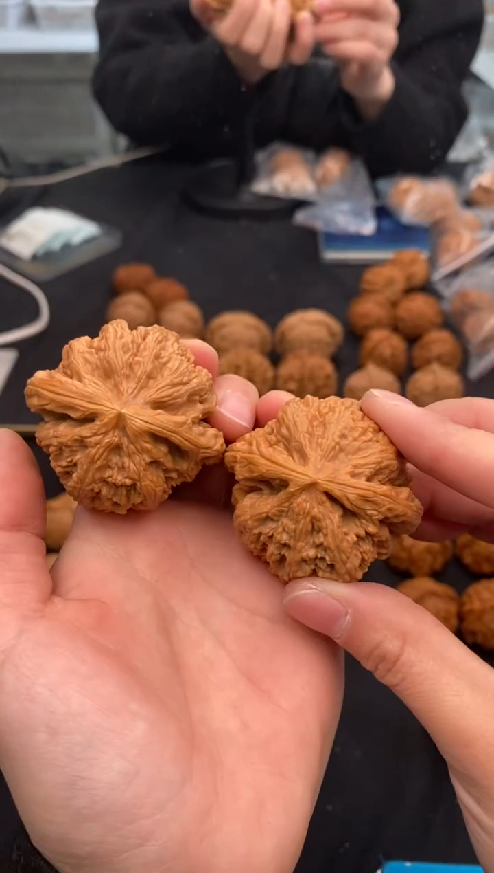 【闪购商品】文玩核桃把件大粗筋48-u183