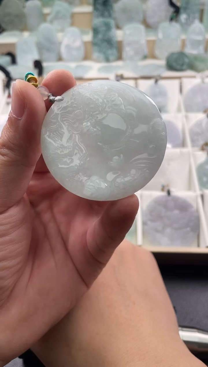 颈饰未镶嵌翡翠....9/19/.235