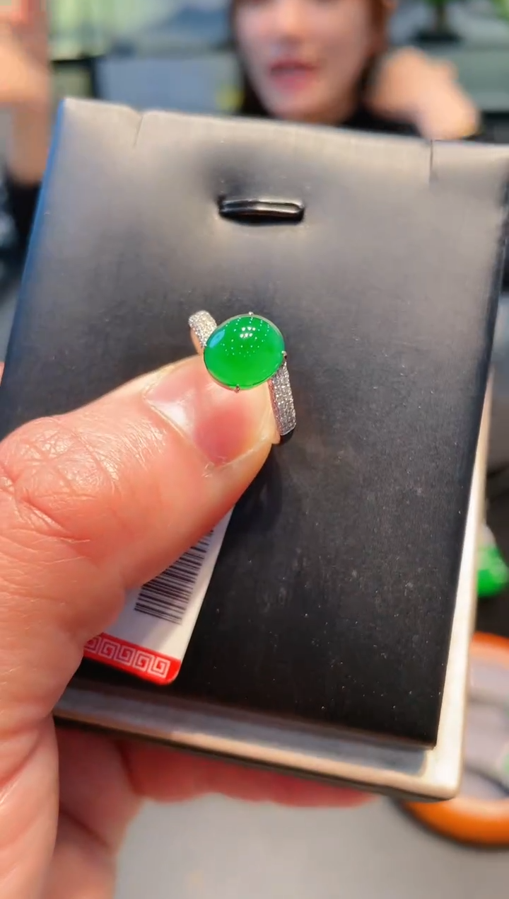 【闪购商品】翡翠颈饰18K金镶嵌A16戒指天然A货翡翠