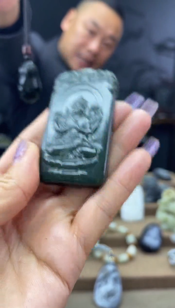 颈饰未镶嵌和田玉1