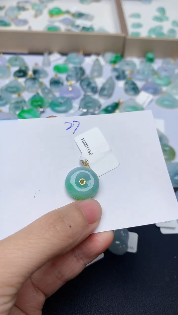 【闪购商品】翡翠颈饰18K金镶嵌天然翡翠A货    