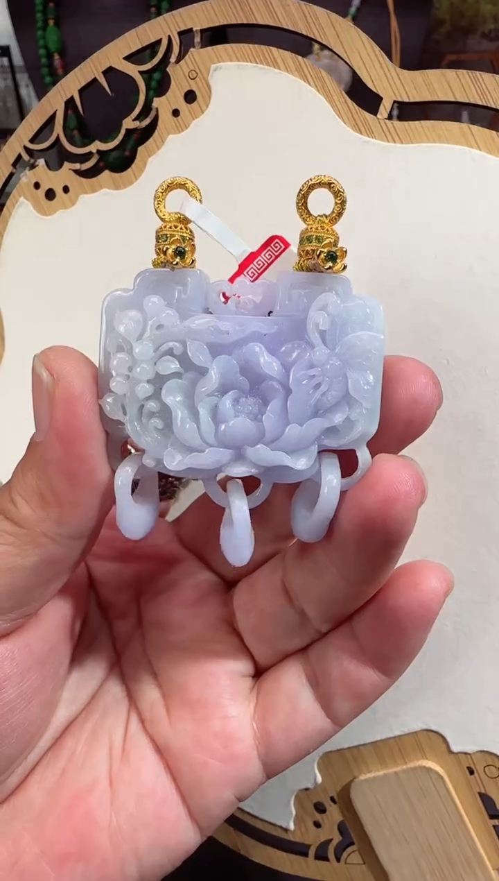 【闪购商品】翡翠颈饰未镶嵌牌子