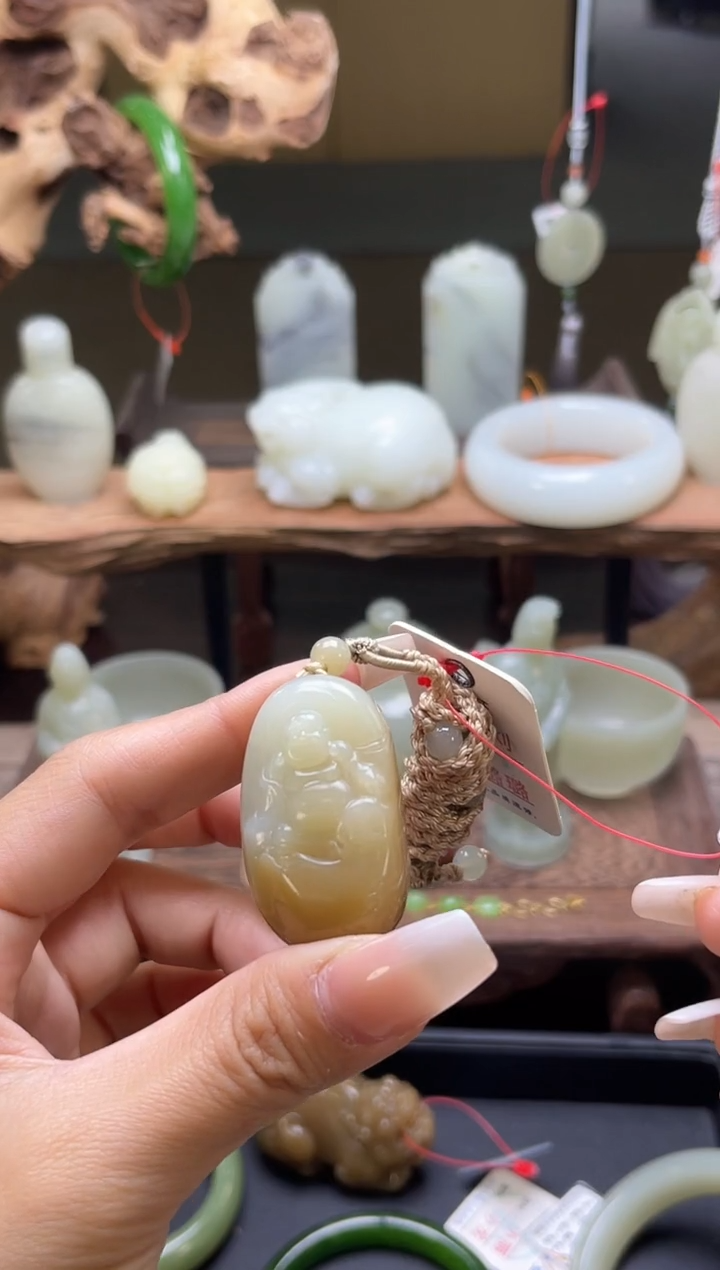 【闪购商品】和田玉吊坠未镶嵌若羌糖白逍遥佛821265