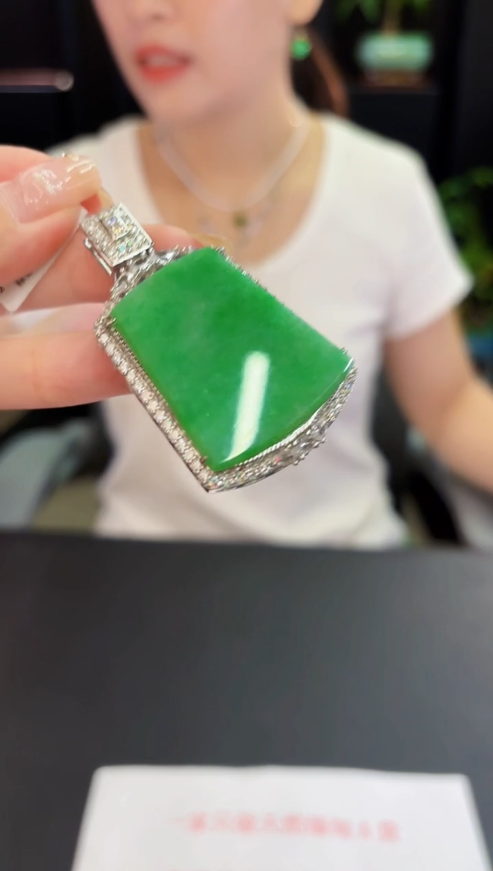 翡翠未镶嵌吊坠(不含链)  缅料A货/支持复检/一件