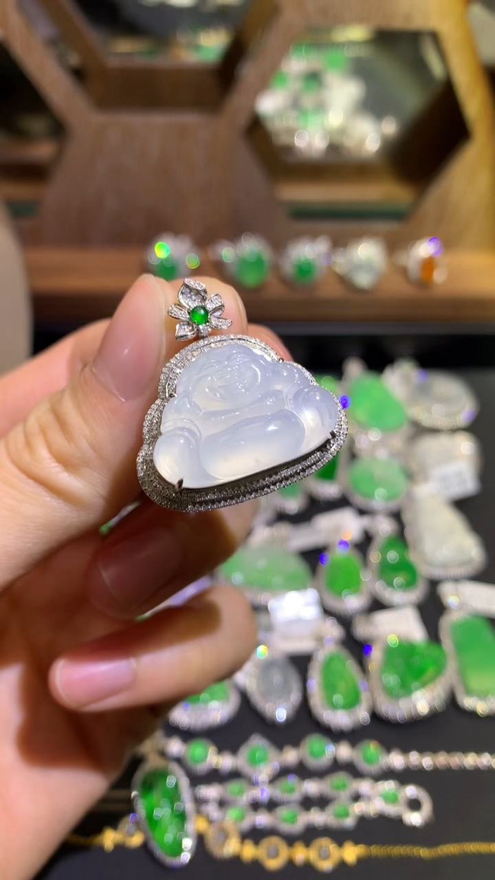 【闪购商品】翡翠吊坠(不含链)18K金镶嵌吊坠